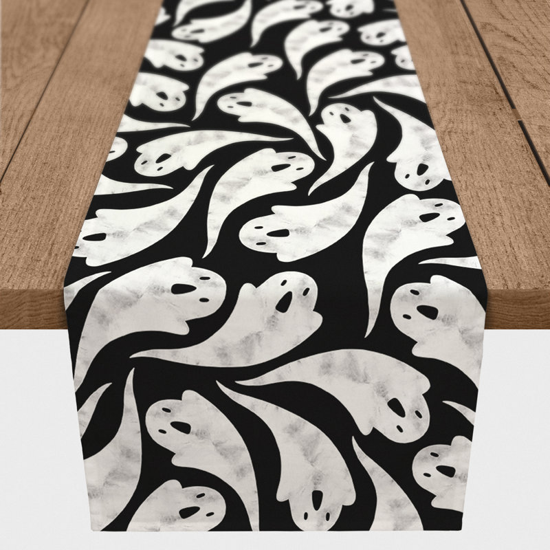 Chemin de table effrayant éclairé ghosts Stengel, 90 po x 16 po