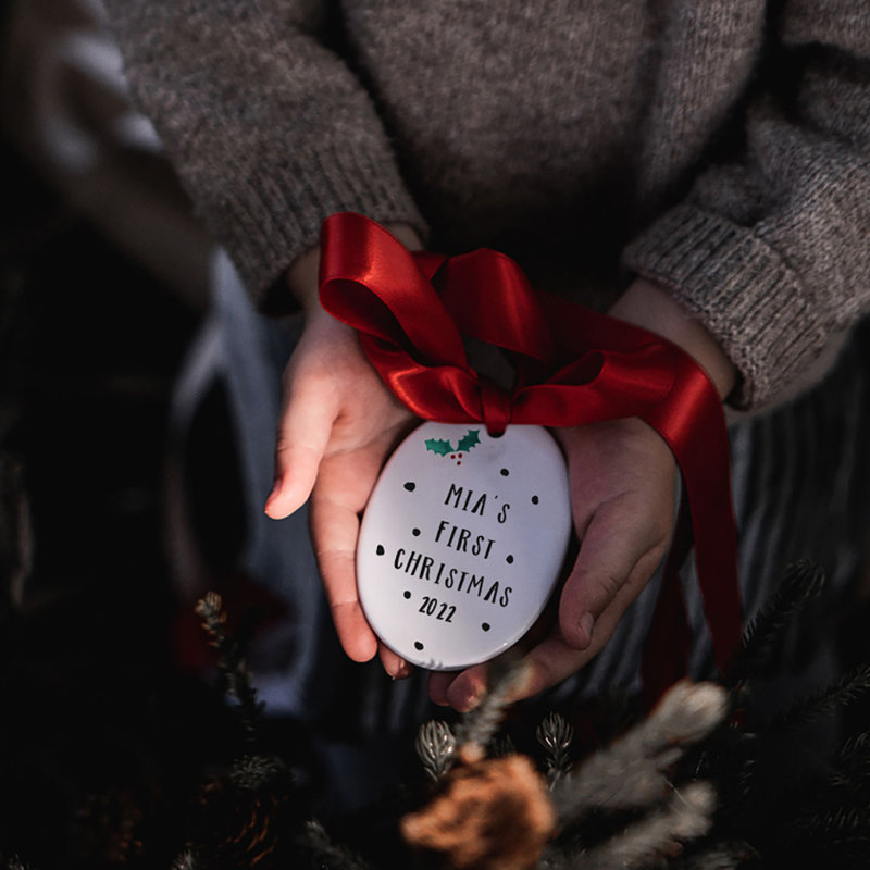 8cm Ceramic Holiday Shaped Ornament, Yes