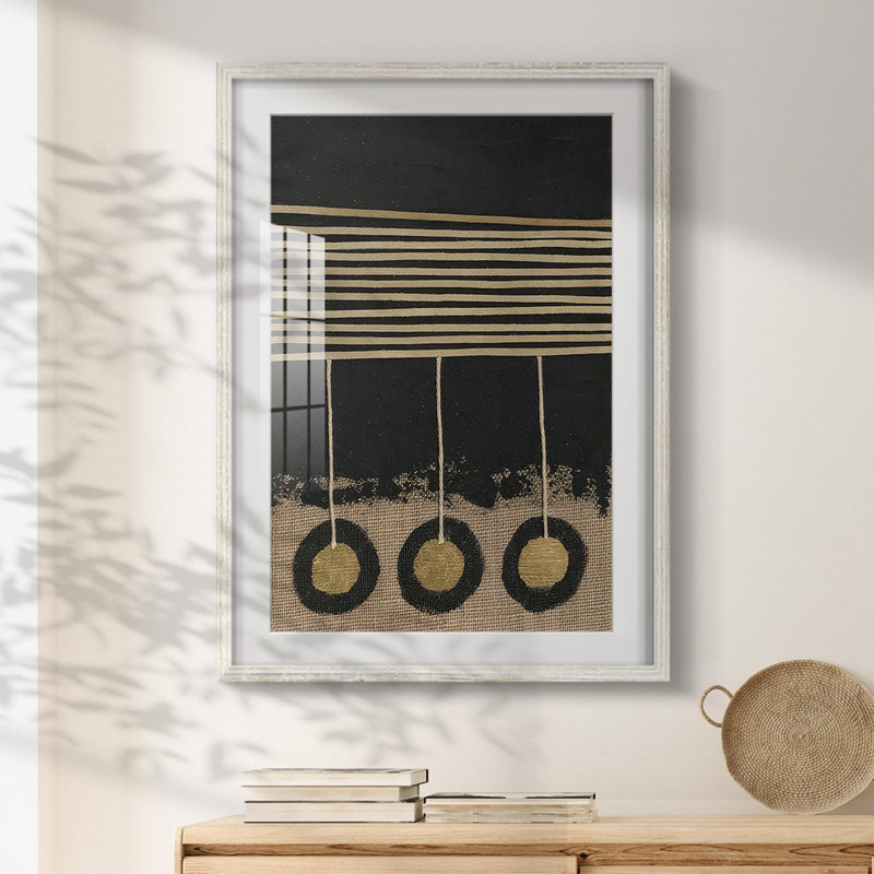 Golden Pendulums I - impression encadrée, H 28,5 po x l 20,5 po, Blanc