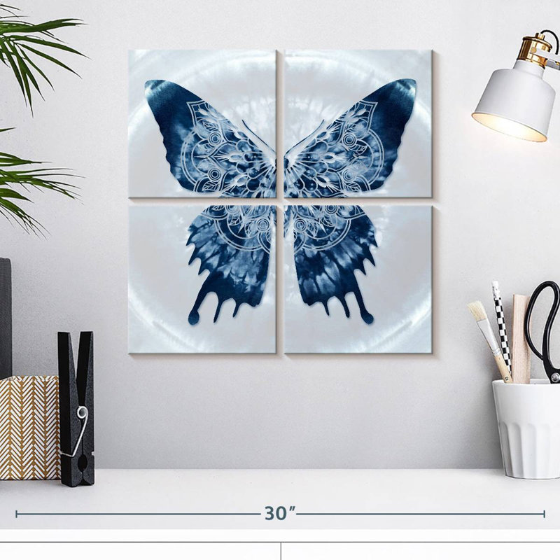 Mandala de rois papillon indigo Batik, H 18 po x l 18 po