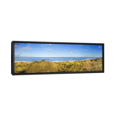 « herbe on the beach, beachy, norfolk, england », reproduction de photo sur toile
