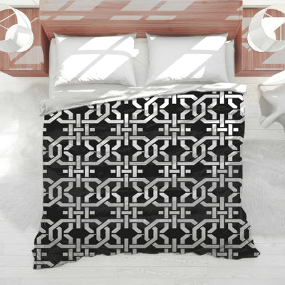 Interlocking Geometric Pattern Comforter