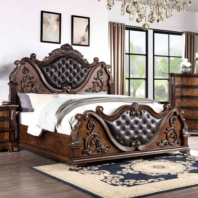 Grand lit traditionnel en cerisier brun avec accents en bois massif et en faux bois de style luxueux en marbre