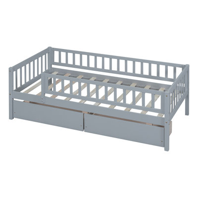 Hanon Daybed by Harriet Bee