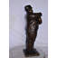 Homme jouant de la guitare - statue en bronze de style Fernando Botero - 14 po x 11 po x H 30 po