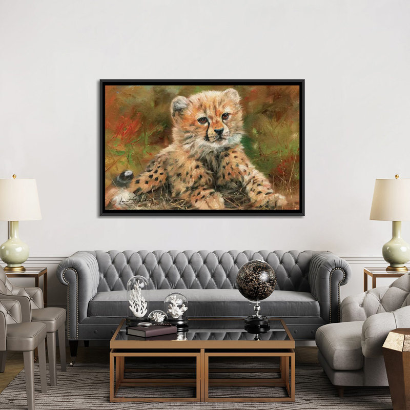 «Cheetah Cub Laying Down», impression sur toile, H 18 po x l 26 po x P 1,5 po, Toile avec cadre noir, Pas de tapis