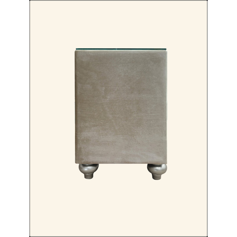 Table de chevet luxueuse en velours avec plusieurs tiroirs pour un rangement amélioré