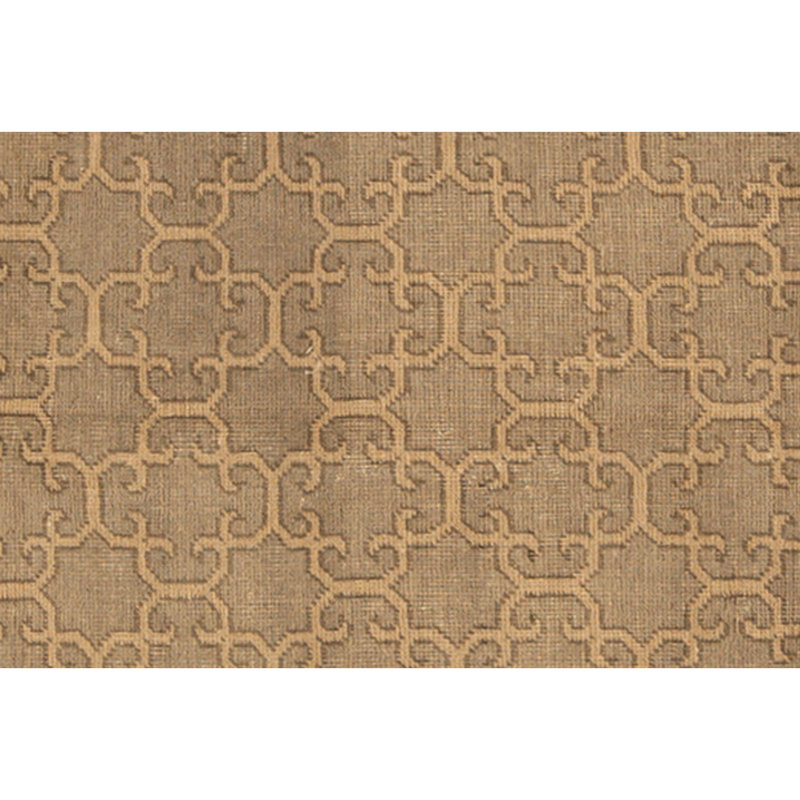 Area Rug in Light Gray And Gray