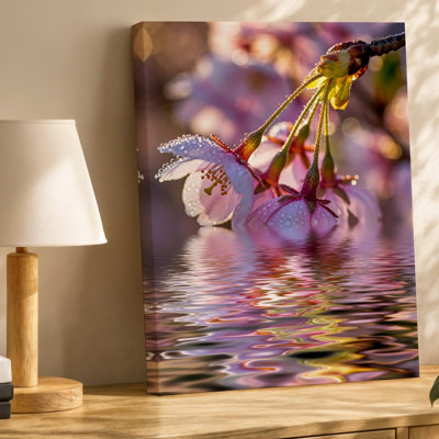 Reproduction d'art sur toile, "Gros plan serein sur des fleurs de cerisier roses délicates" à partir d'une branche élancée flottant gracieusement au-dessus d'une toile tendue