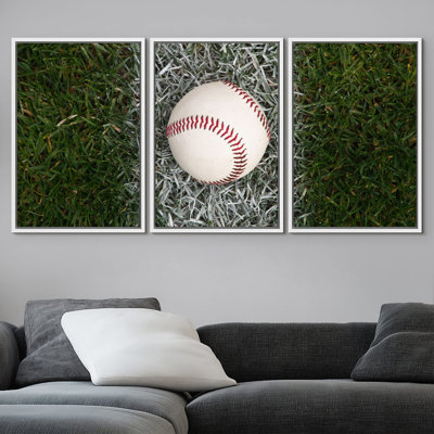 «Baseball on Foul Line in Field Sports Athletes», photographie de paysages rustiques modernes et relaxants, images multicolores calmes et giclées sur toile, impression numérique