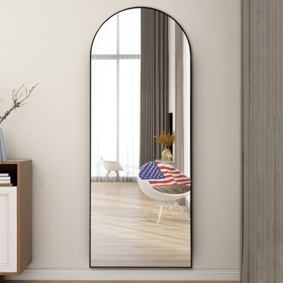 Finka Wall and Freestanding Mirror