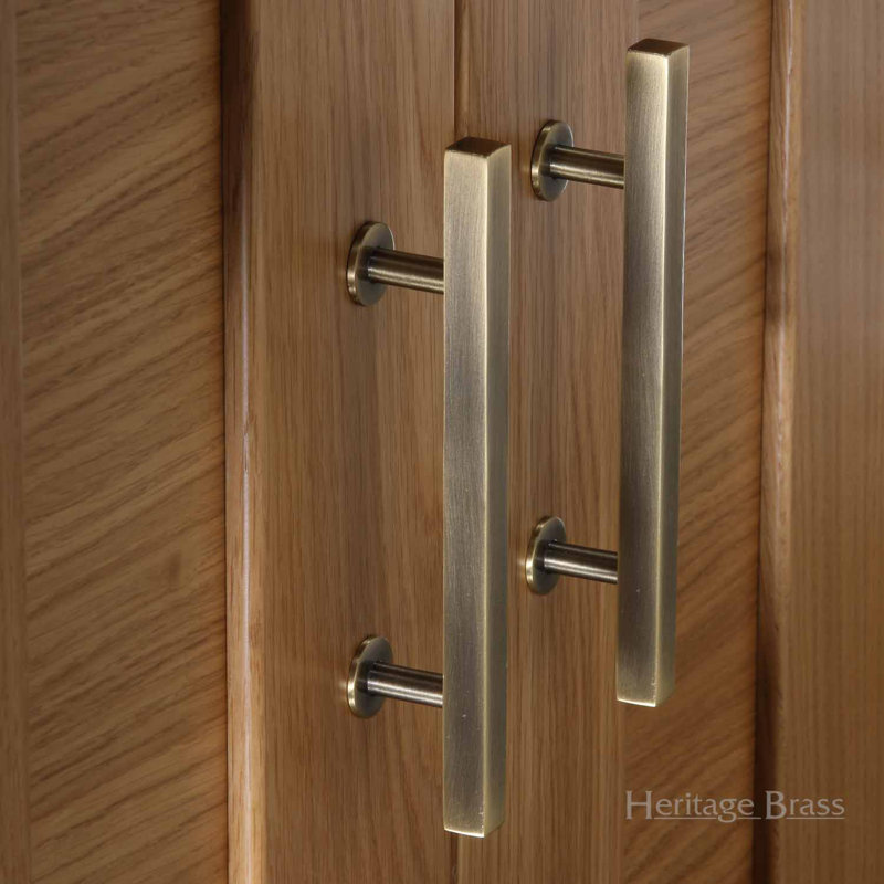 Heritage Brass Heritage Cabinet Pull Square Design with Footings, Antique Brass, 16cm