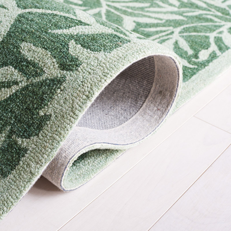 Jalayiah Hand Tufted Wool/Cotton Floral Rug in Green, Rectangle 5' x 8'