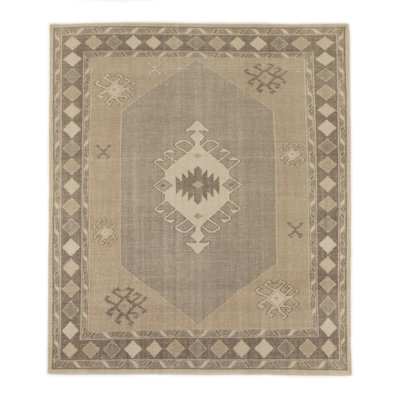 Samsa Oriental Area Rug in Beige