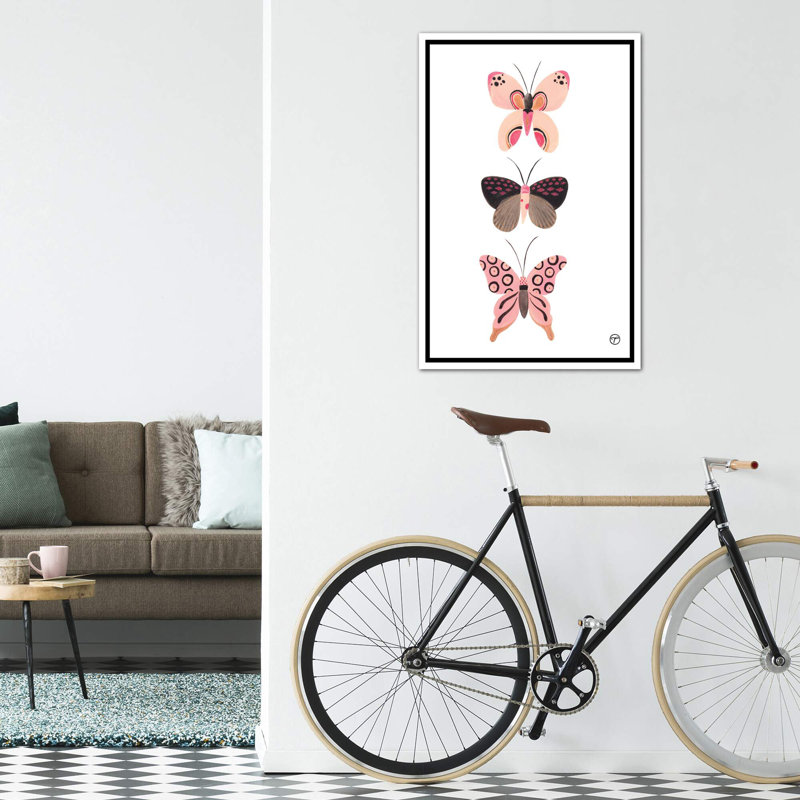 «Butterfly Trio», art encadré, H 40 po x l 26 po x P 1,5 po, Toile blanche encadrée