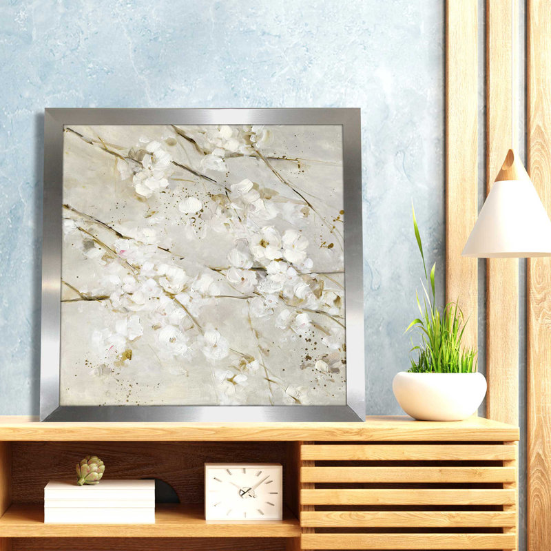 «Soft Spring Blossoms» par Sally Swatland - impression sur toile tendue, L 25,5 po x H 25,5 po, Encadrement argenté