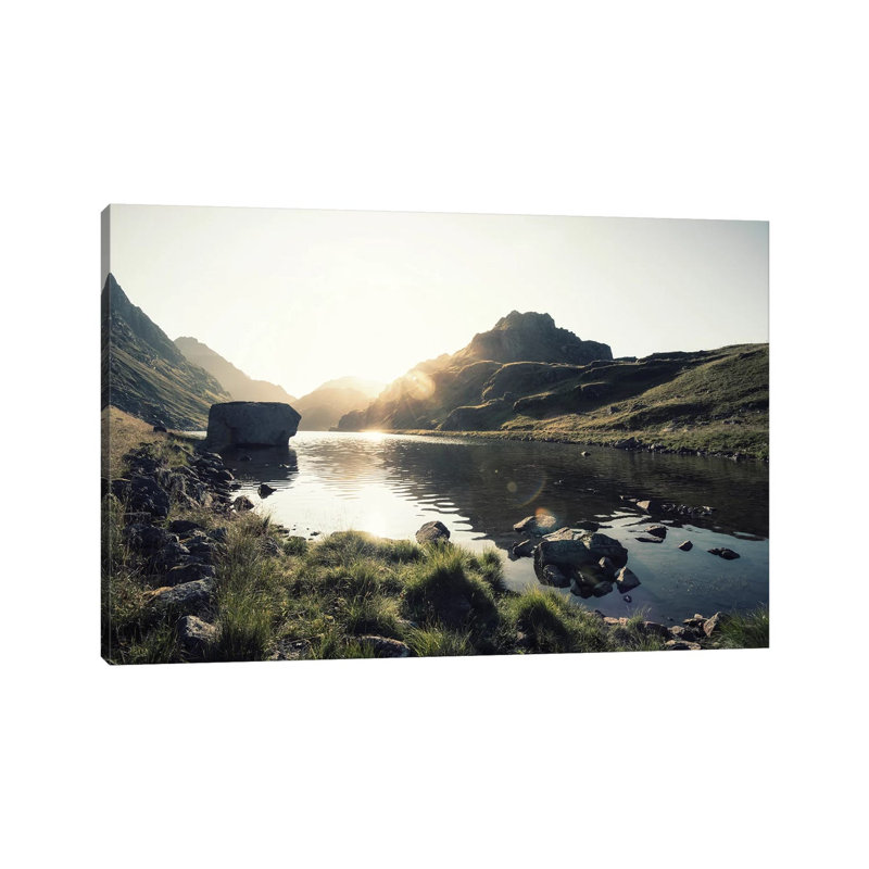 Sunburst by Andreas Stridsberg - Wrapped Canvas Gallery-Wrapped Canvas Giclée, 66.04 cm H x 101.6 cm W