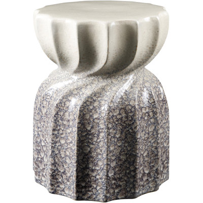 Illiopolis Global Garden Stool