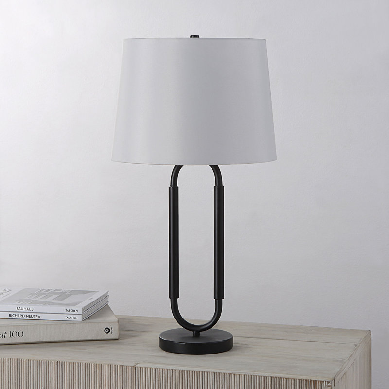 Lampe de table en métal