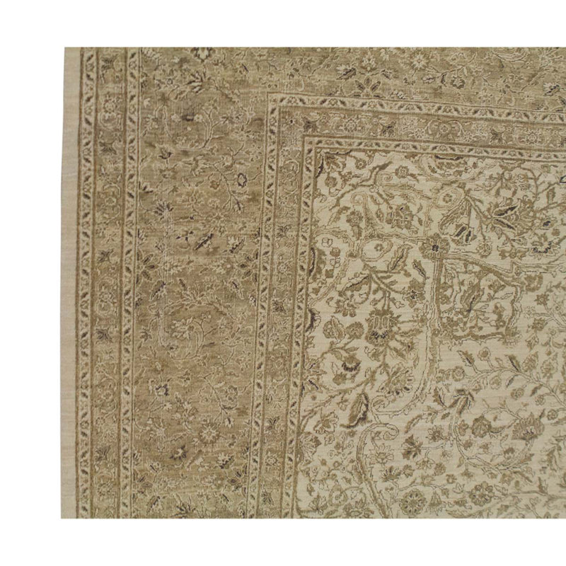 Tapis beige / ivoire noué à la main