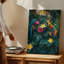 Toile, une scène tropicale luxuriante remplie d'un tableau d'art d'oiseaux colorés perchés au milieu d'un feuillage dense, art mural sur toile-1134947643