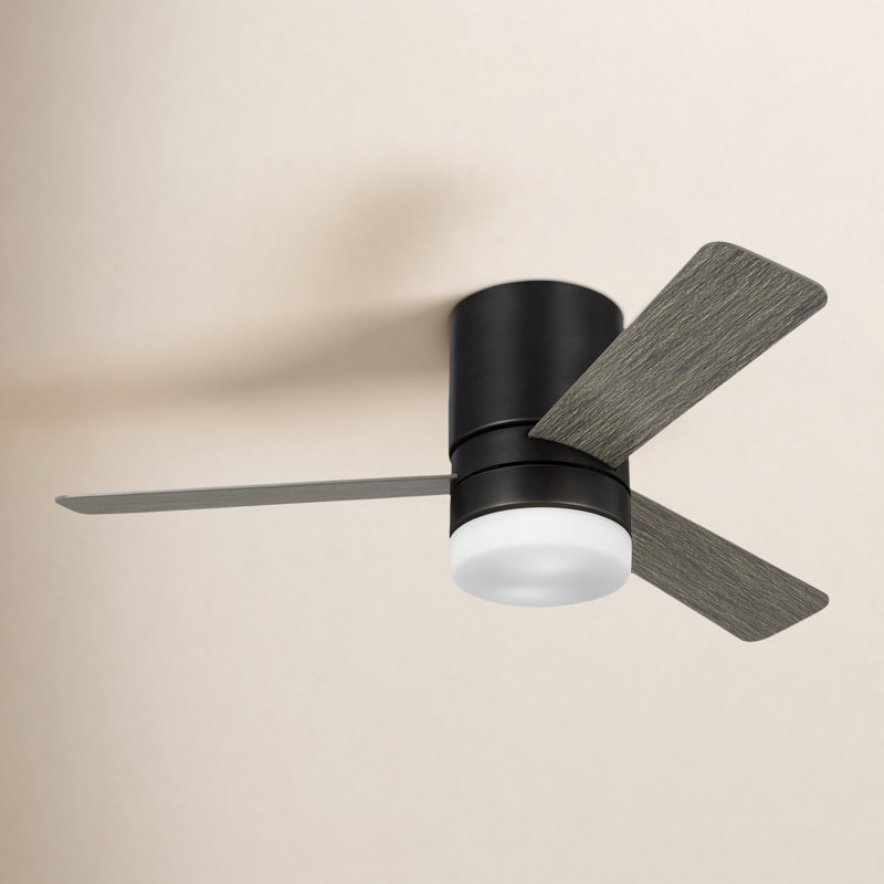 Ventilateur de plafond avec lumières DEL Kris, 44", Gris clair / chêne vieilli, Étain vieilli