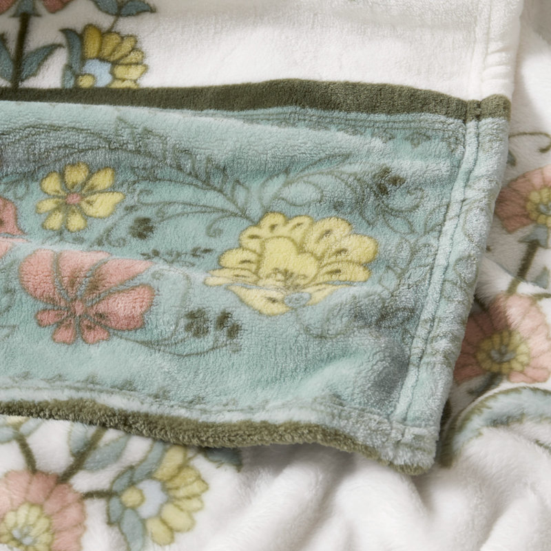 Jessica Simpson Plush Throw Blanket