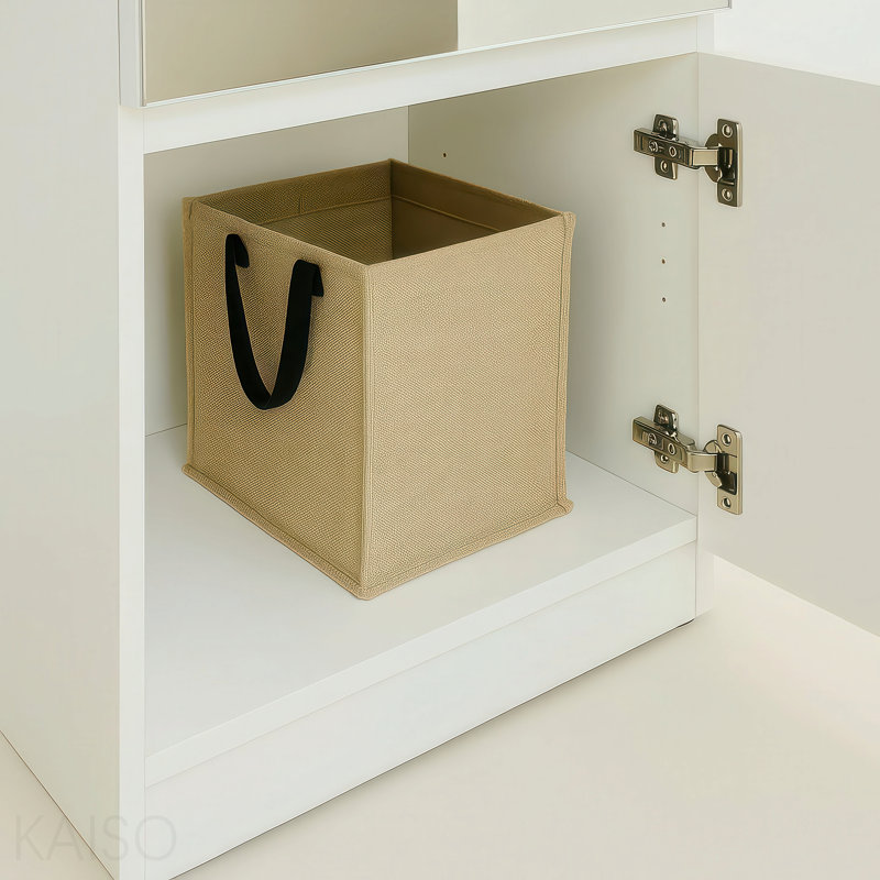 Armoire-penderie mince en bois avec miroir