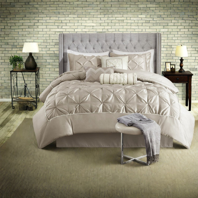 Elegant 7 Piece Polyester Bedding Sets, Tufted Cal King Modern Home