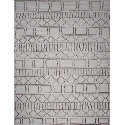 Geometric Area Rug in Gray