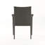 Chaises extérieures empilables en PE gris avec structure en fer, coussins argentés, conception de sièges confortables pour une utilisation en patio