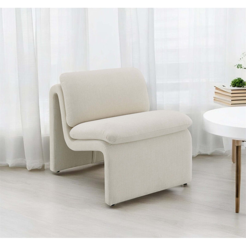 Chaise d'appoint innovante et élégante Jaeda avec une forme incurvée unique pour un confort accru et une esthétique moderne