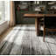 Tapis intérieur / extérieur à motif linéaire gris / noir 7 pi x 10 pi (6 pi 6 po x 9 pi 6 po) Karsoni-896139753