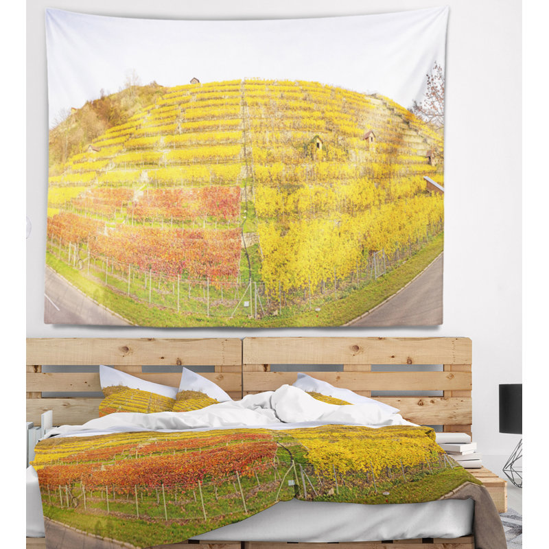 Tapisserie de jardin en d’automne paysage vineyard, H 32 po x l 39 po