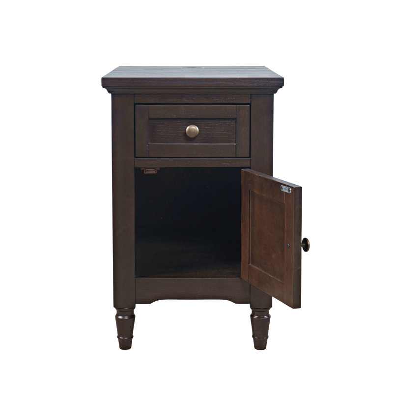 Table de bout avec tablette de rangement Grishe, Bois brun foncé