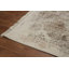 Tapis neutre tonique 5 x 8 au look rustique vieilli