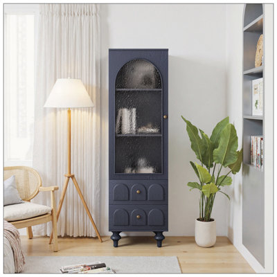 Grande armoire de présentation de 62,99 po avec porte en verre trempé, deux tiroirs et une tablette ajustable, solutions de rangement spacieuses, pour le salon, la chambre à coucher, la cuisine et le bureau, bleu foncé