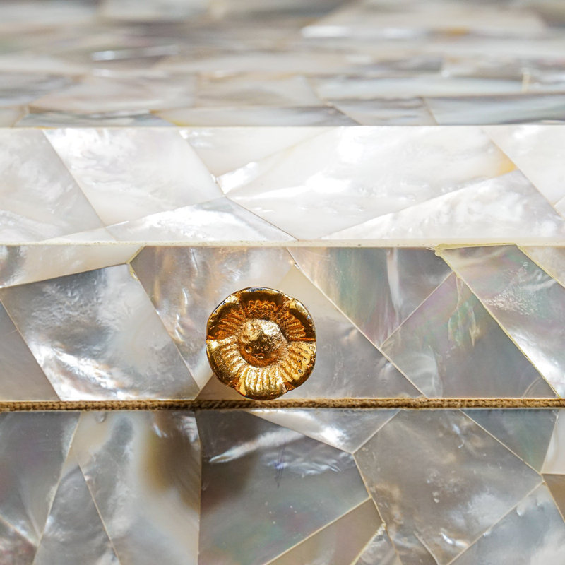 Véritable grande boîte à bijoux en nacre