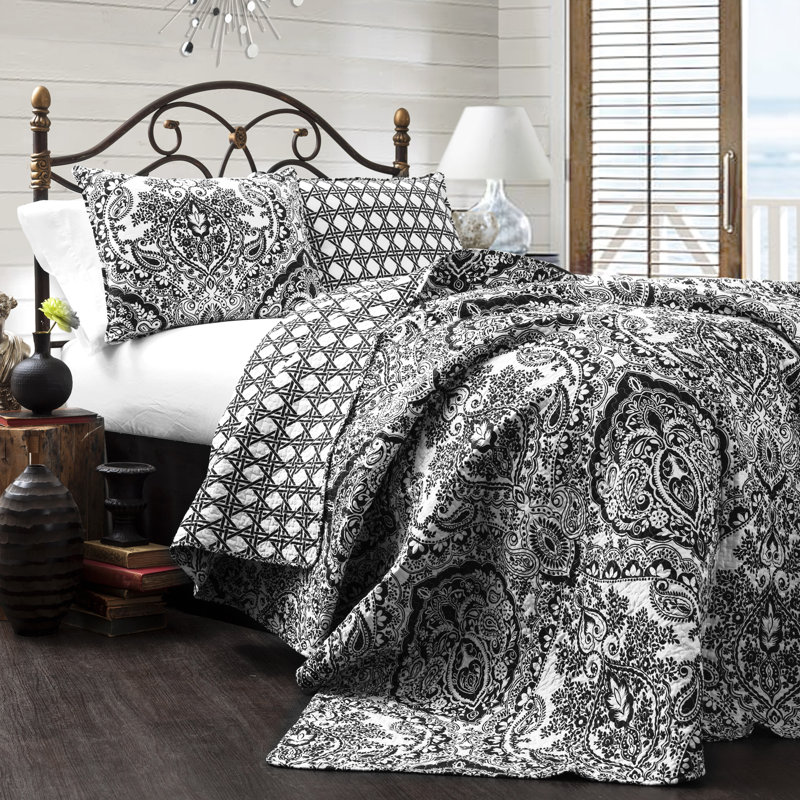 Cotton Reversible Traditional 3 Piece Quilt Set, King Quilt + 2 King Shams, Black/White