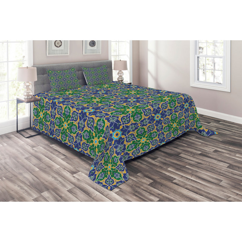 Traditional Polyester Damask Coverlet