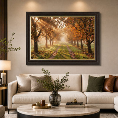Chemin du verger de pommiers sous la lumière dorée de l'automne - Tableau sur toile