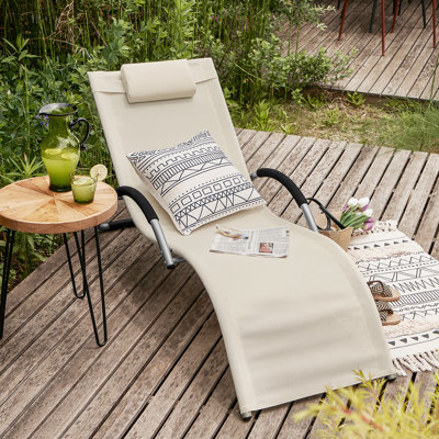 Single Chaise with Cushions