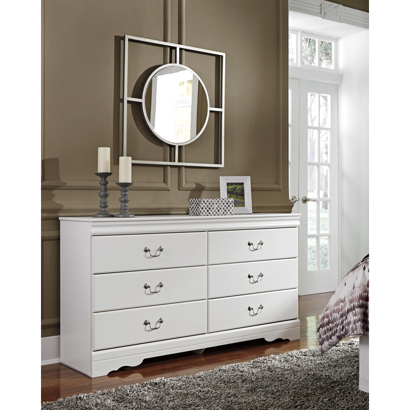 Huey Vineyard Dresser, White