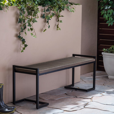 Banc de jardin en bois et métal de style industriel avec finition grise, pieds en fer noir, 53,17 po x 15,45 po x 19,09 pieds en fer noir, 19,09 po de hauteur x 53,17 po de largeur et 15,45 po de profondeur