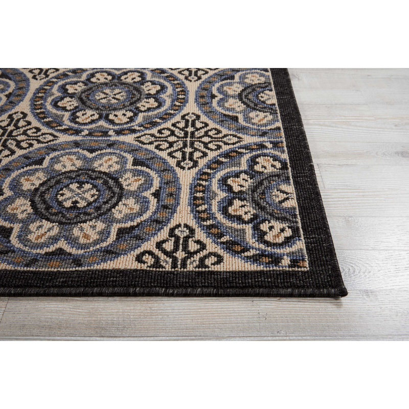 Tapis intérieur / extérieur floral Ashby ivoire / gris anthracite, Tapis de couloir 2 pi 3 po x 7 pi 6 po