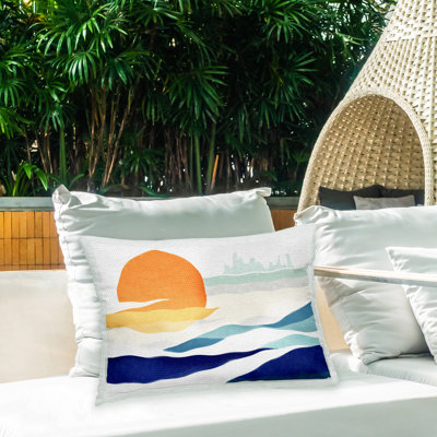 Coussin d'extérieur imprimé soleil et plage par Ziwei Li