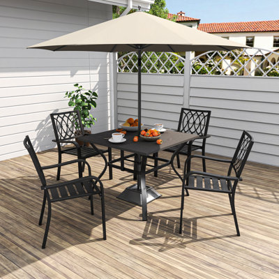Chaise 4 - Chaise empilable robuste, capacité de 350 lb, chaise de patio ergonomique et respirante - Assemblage de 30 minutes, cadre en métal toutes saisons pour une utilisation intérieure / extérieure, pique-nique, barbecue, fête et camping