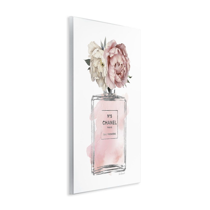 Bouteilles de parfum rétro en fleurs roses, H 19 po x l 13 po