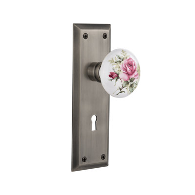 New York Plate with Decorative Keyhole and White Rose Porcelain Door Knob