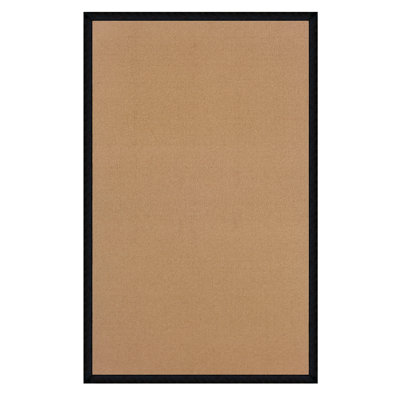 Tapis noir touffeté à la machine Nannette